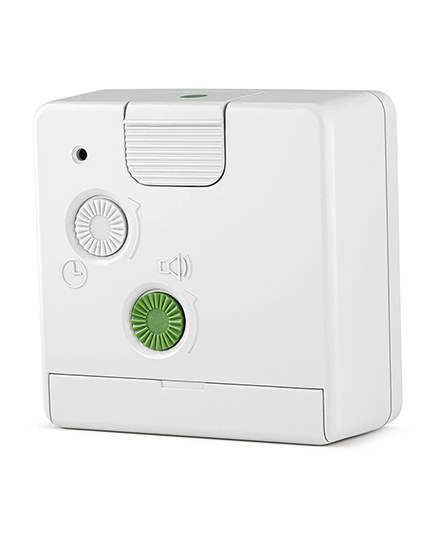 Braun BC02X Analogue Travel Alarm Clock